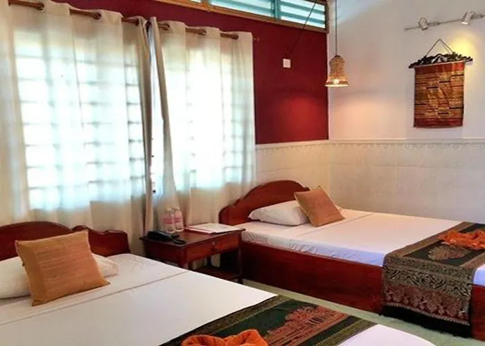 Pensjonat The Cashew Nut 3*